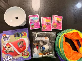 KTOWN CAT KITTEN Toys and Food
