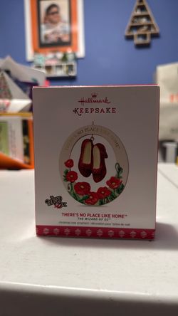 Hallmark Keepsake Wizard of Oz Christmas Ornament