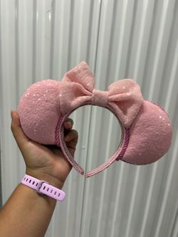 Pink oversized mouse ears