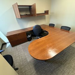 Steelcase U Shaped Executive Desk Set Up 
