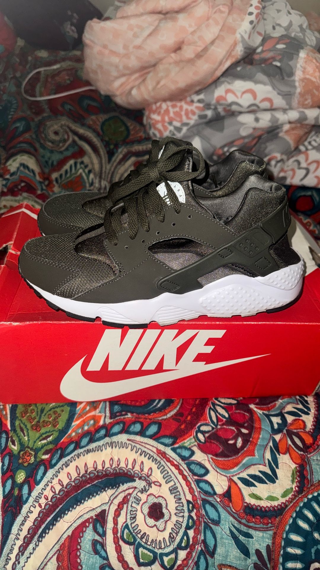 Nike Huaraches Run Size 6.5