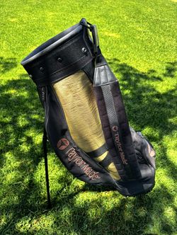 TaylorMade Golf Stand Bag | Lightweight 4-Way Divider | Great Condition - $69