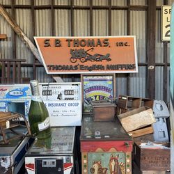 Old Tomas English Muffin Original Sign