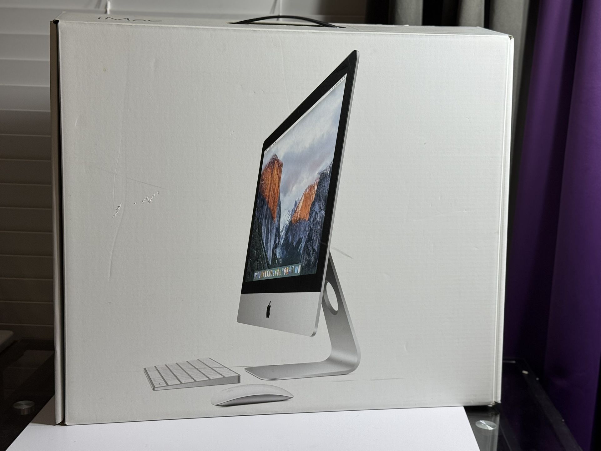 iMac 21.5-inch Late 2015 1TB SSD In Excellent Working Condition
