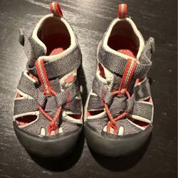 Keen Toddler Size 6