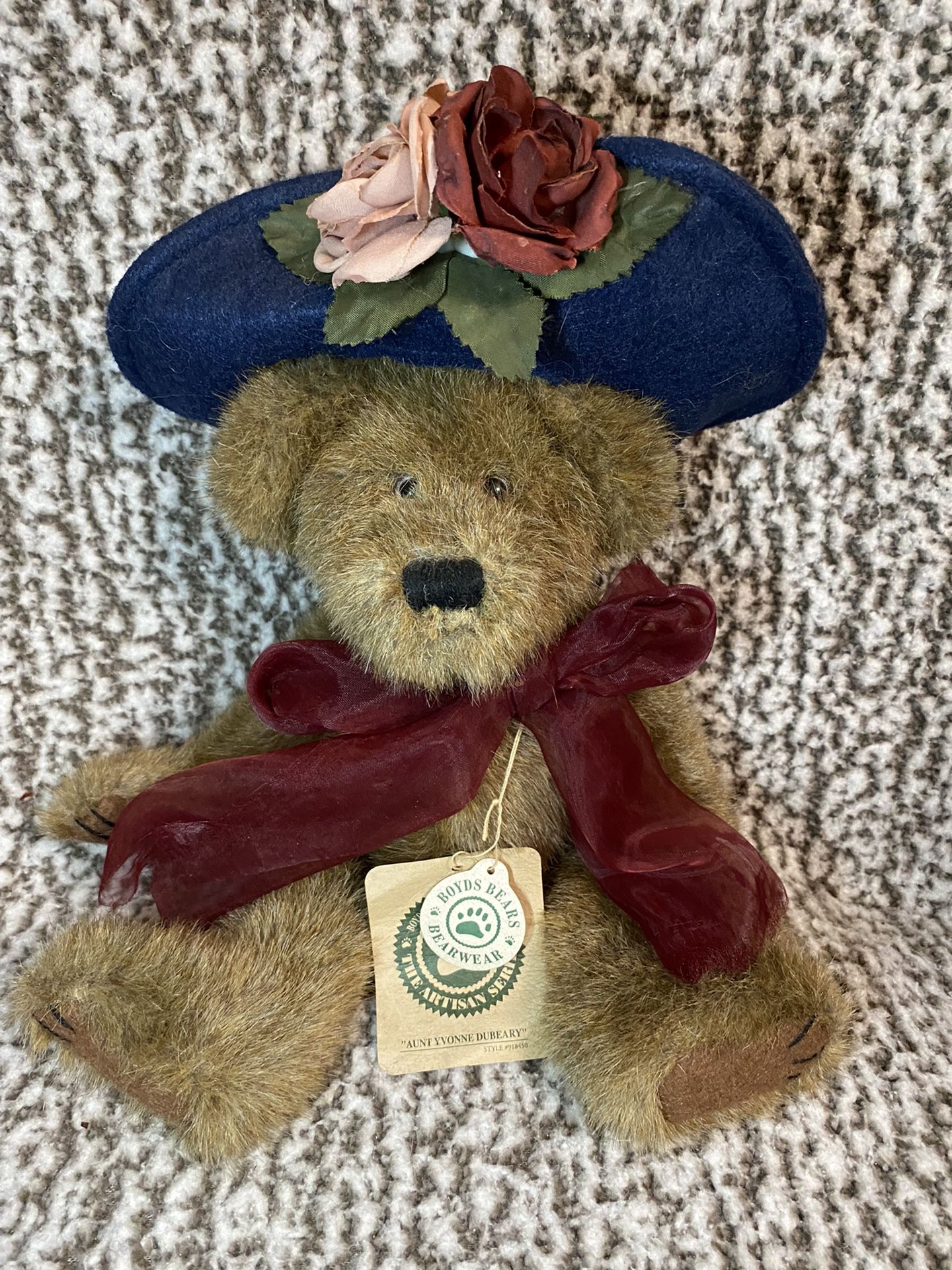 Boyds Bears Aunt Yvonne Dubeary Stuffed Animal