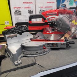 MILWAUKEE M18 FUEL 10" DUAL BEVEL COMPOUND SLIDING MITER SAW 