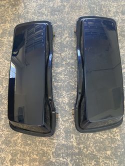 Harley-Davidson saddle bag lids. Factory paint Big Blue Pearl!