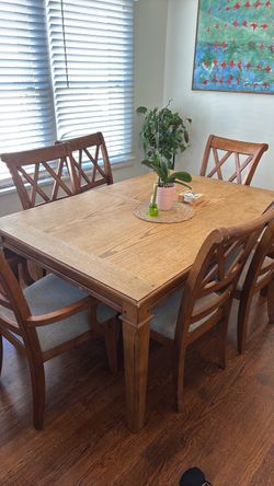 Wood Dining Table with 6 Chairs