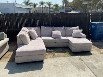 Sectional couch