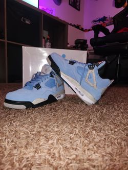 Jordan 4 unc