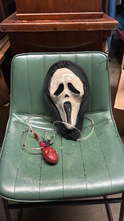 Ghostface Halloween Mask with Blood Pump