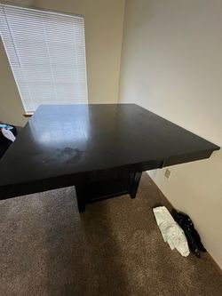 Dining table with leaf