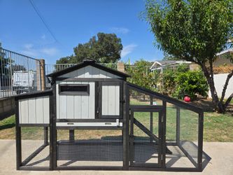 Modular Small Chicken Coop with Run for 2–3 Chickens