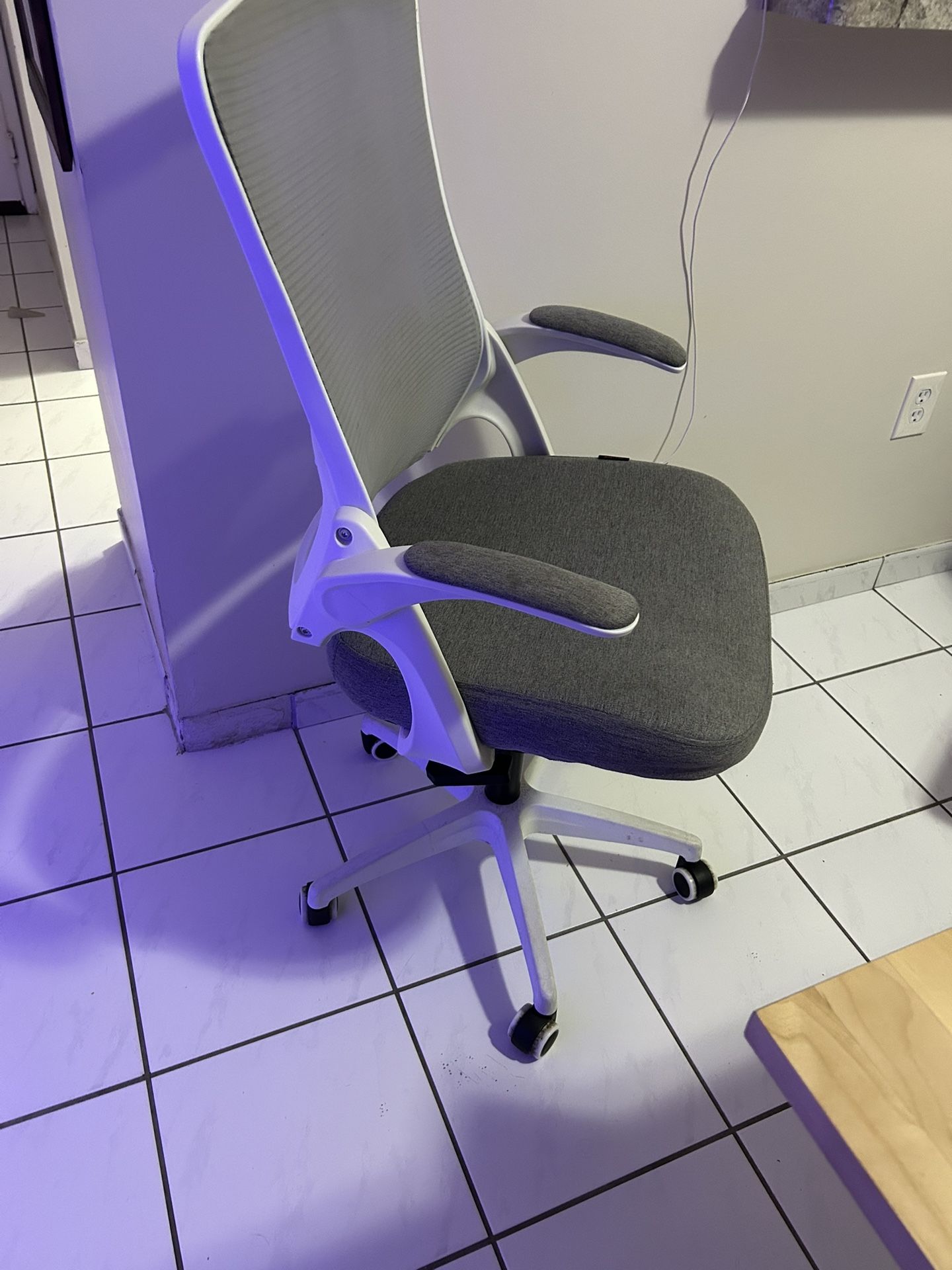 Neo Desk Office Chair