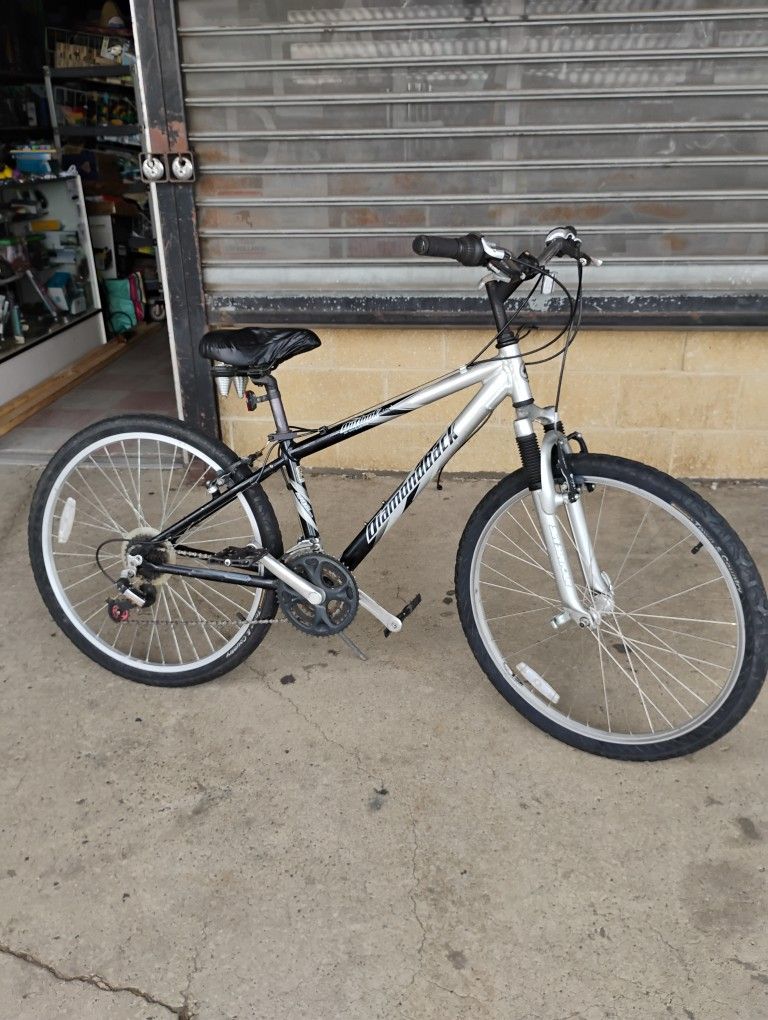 26" Diamondback quick look heat treated aluminum 21 speed