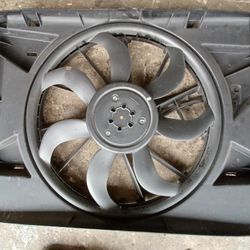 624120 Radiator Cooling Fan Assembly For Chrysler Pacifical Voyager 2017-2022 