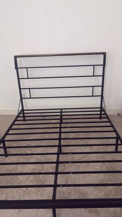 Bed frame queen size