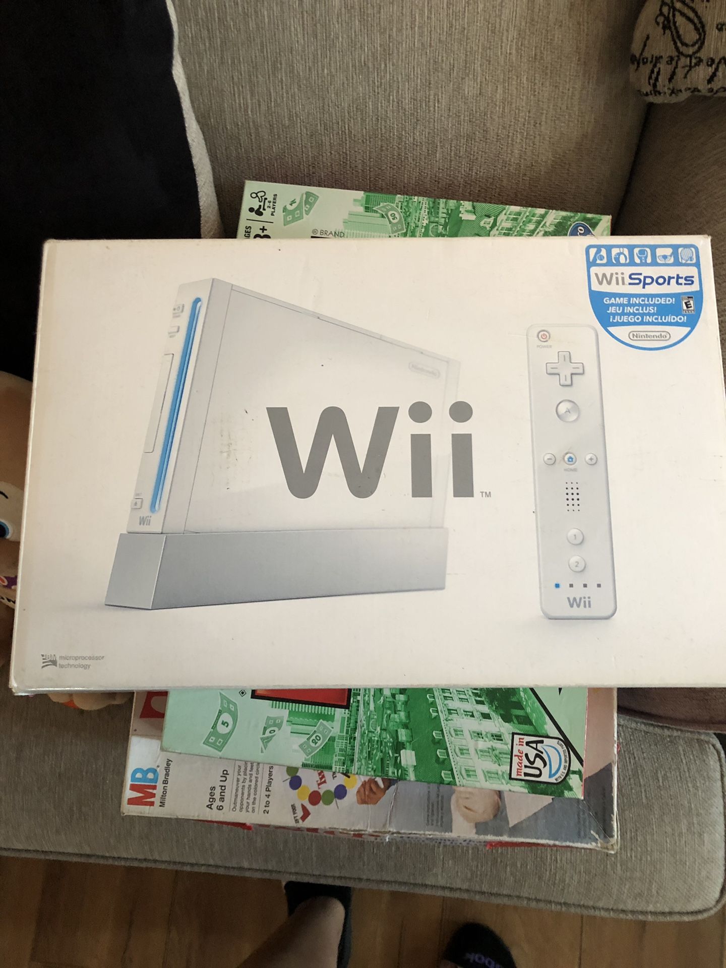 Nintendo Wii and 2 games