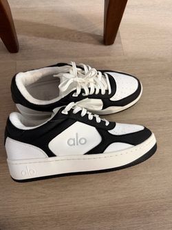 Alo Low-Top Sneakers Black and White