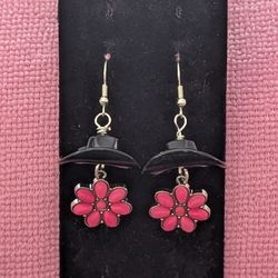 Cowgirl Cutie Dangle Earrings – Black Hat & Pink Daisy Charm, Handmade & Hypoallergenic