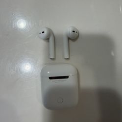 Apple AirPods With Case 