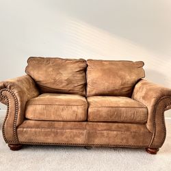 Comfy Leather Sofaset (Sofa + Loveseat) !!