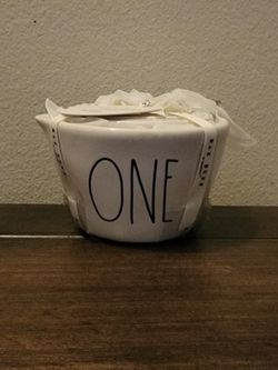 Rae Dunn White Measuring Cups 