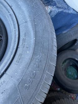 Set the 4 rims and tires