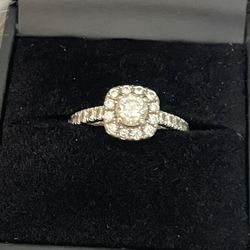 Diamond Halo Ring (Natural) Size 7