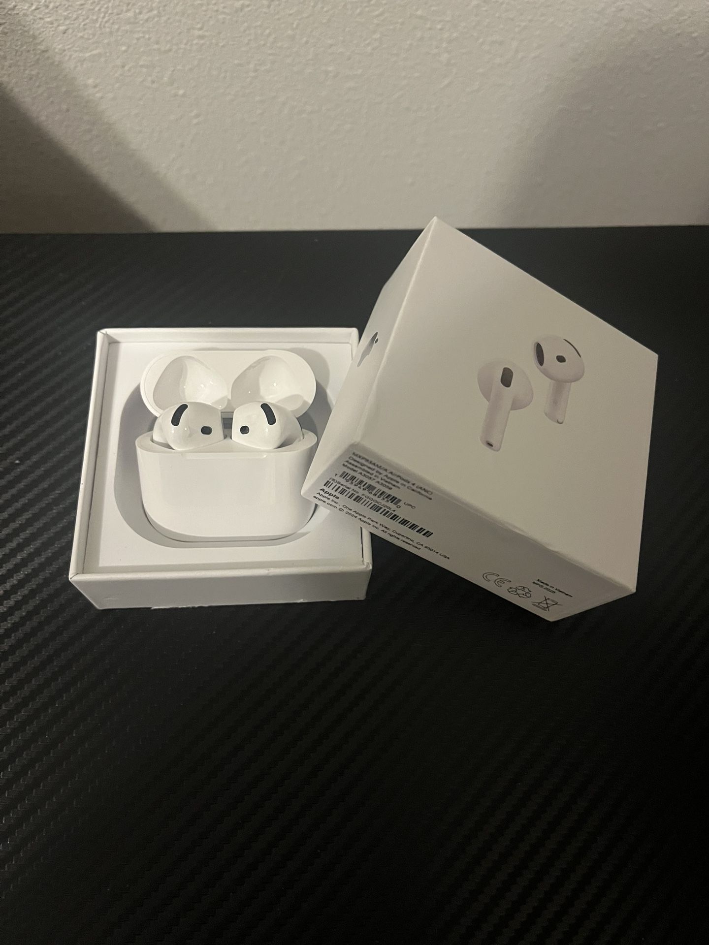 Apple AirPod 4 (Active Noise Cancellation) NEW!