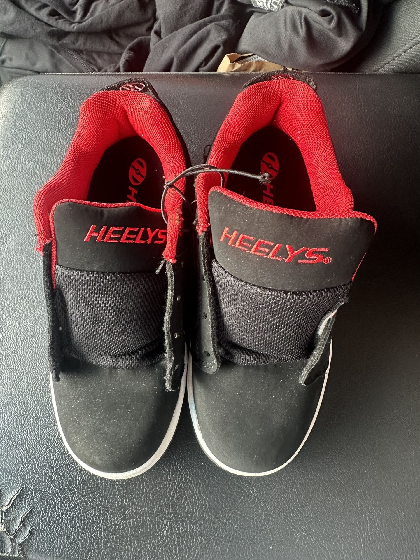 Heelys Size 2