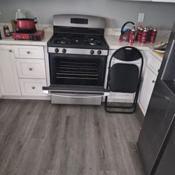 Gas Stove Fairly New 400 Obo