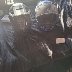2 motorcycle helmets or offroading new