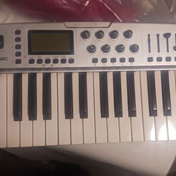 M-Audio Keyboard