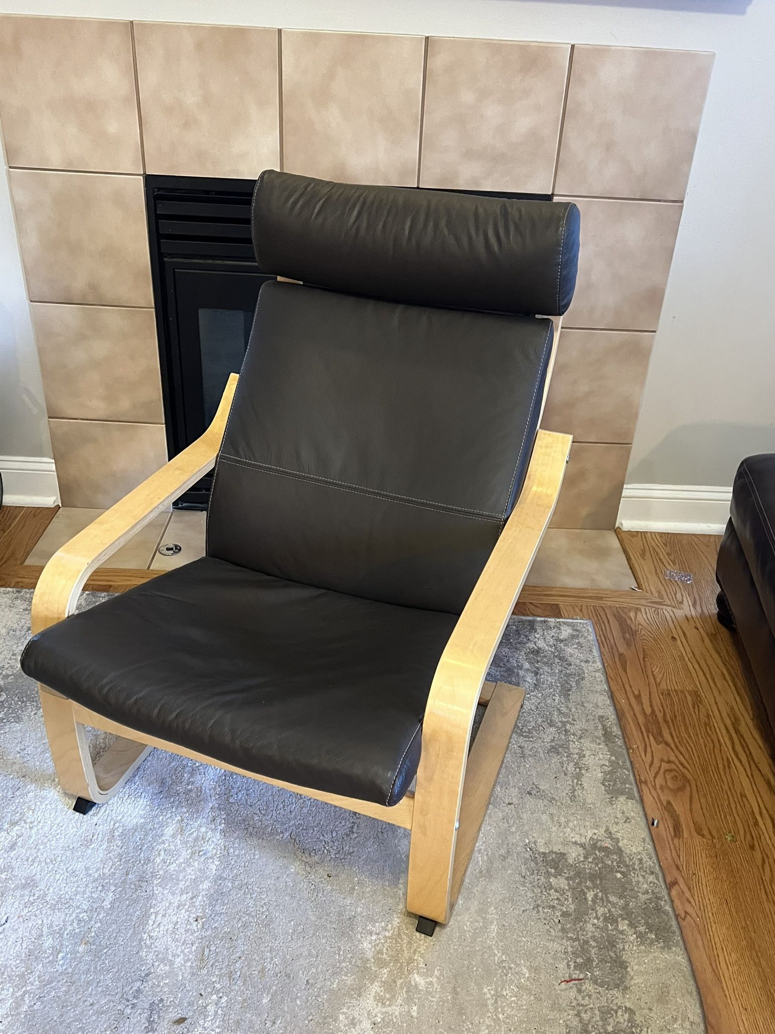 Like new Ikea POÄNG Leather Chair. Retail price $289 