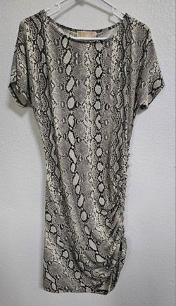 Michael Kors snake skin print short sleeve crinched mini dress M Medium ruched


MICHAEL Michael Kors brand

Size M medium

brown grey and white snake