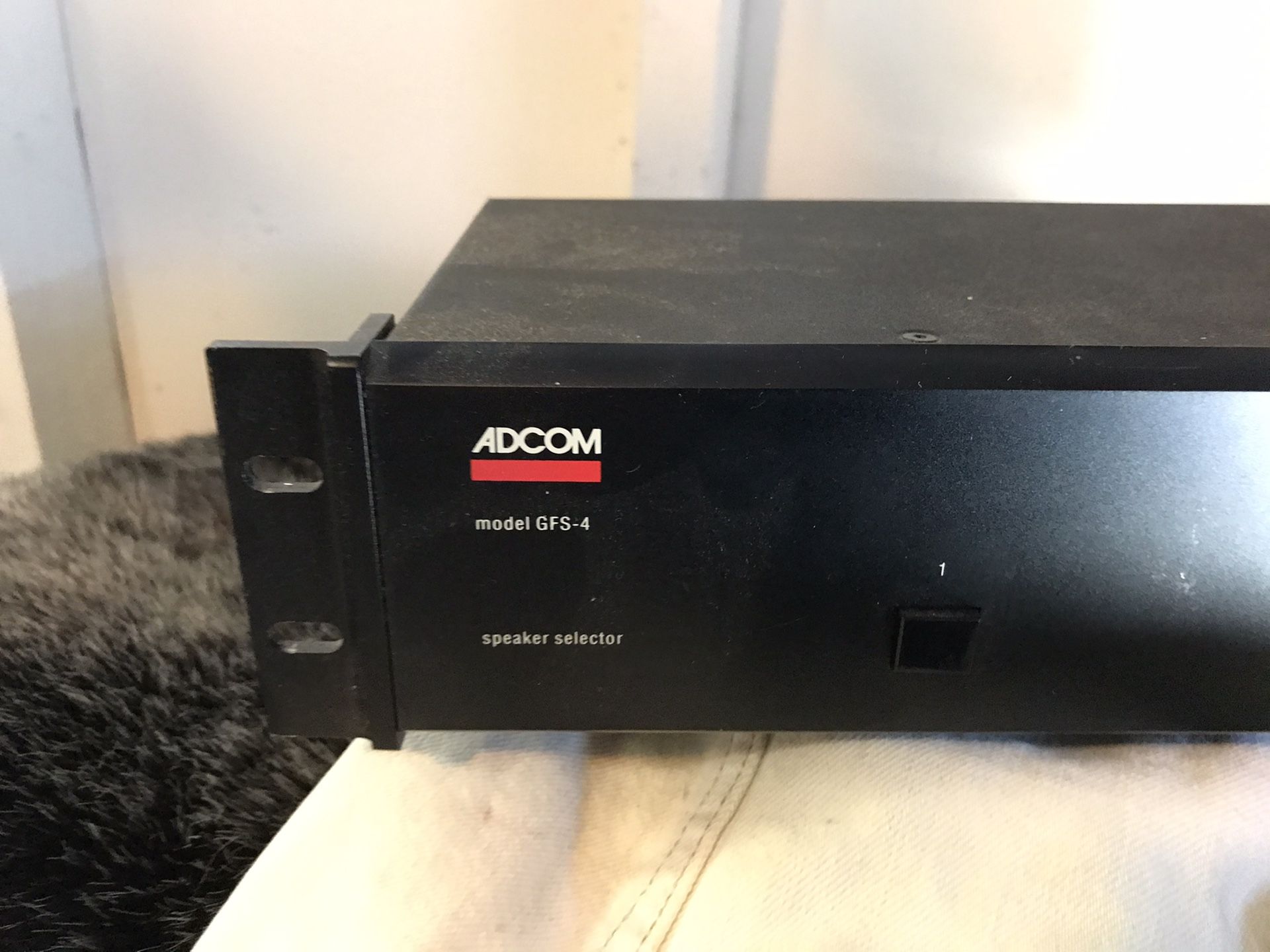 ADCOM model GFS-4 speaker selector