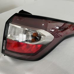 2017-2019 Ford Escape Right Rear Tail Light 