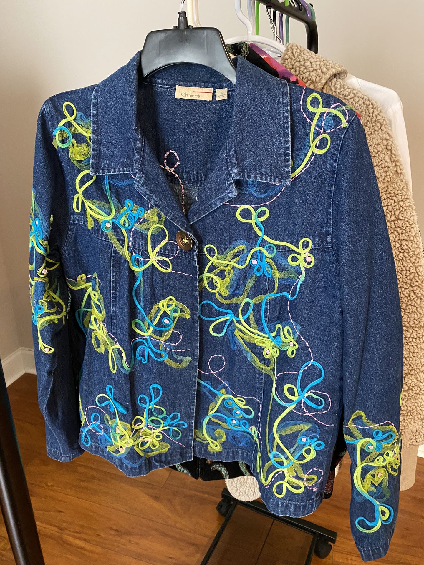 Women’s Embroidered Denim Jacket