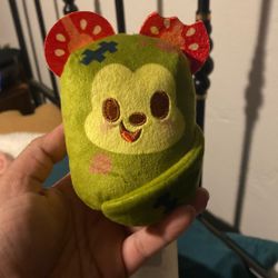 Munchlings-Mickey Zombie Spinach Wrap