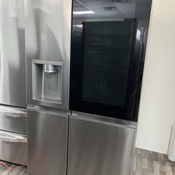 Side By Side Refrigerator With Craft Ice And Knock Knock Door Was$2221 Now$1099