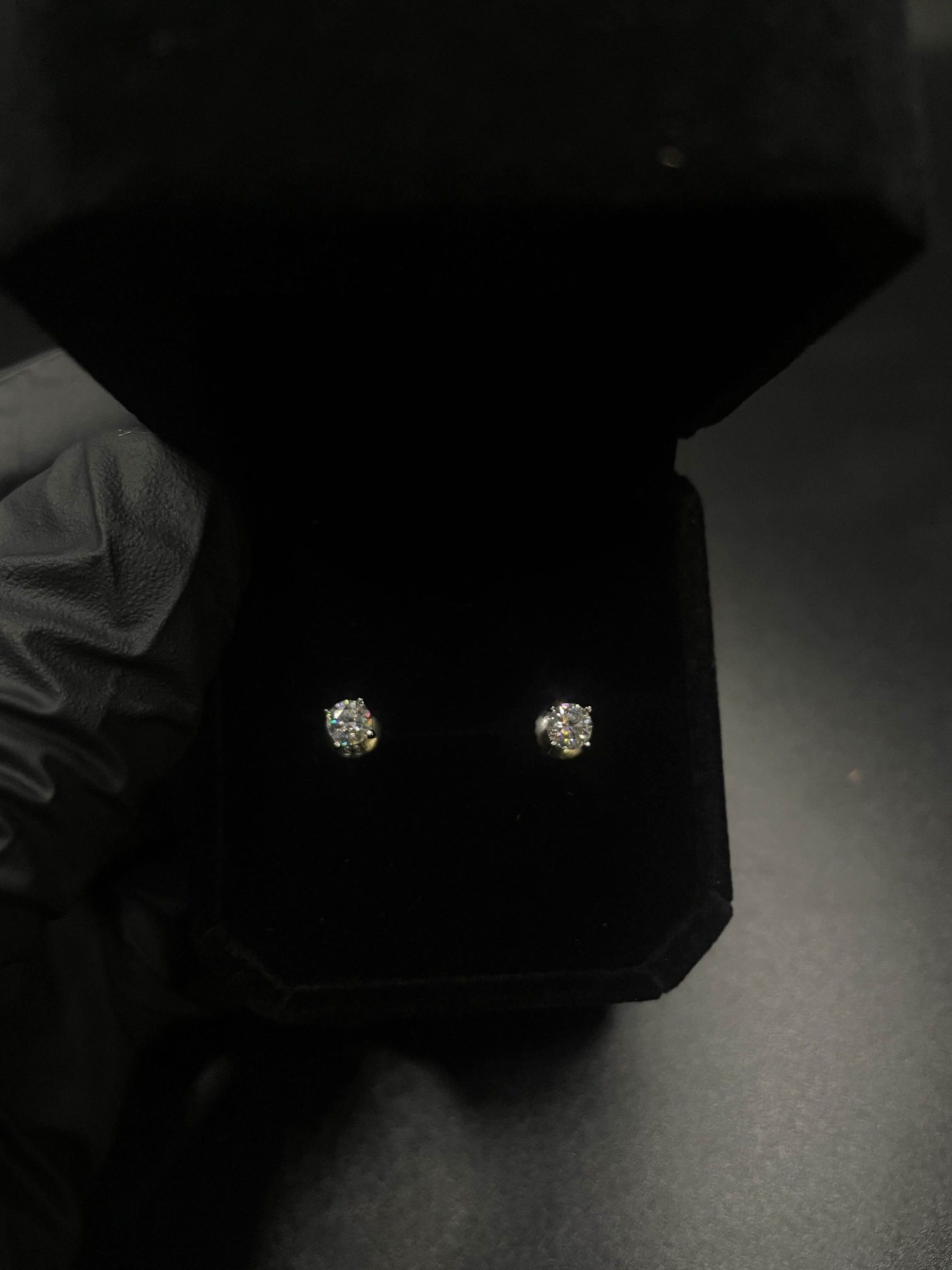 VVS1 4MM Moissanite Earrings Studs - GRA Certified - 925 Silver - Passes Diamond Tester