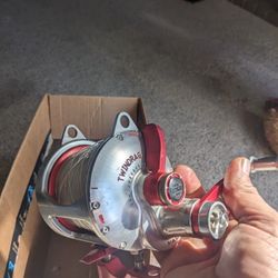 Accurate Valiant 800 2 Speed  Trolling Reel