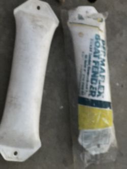 Permaflex boat fender 5 1/2" x 24" - Pair