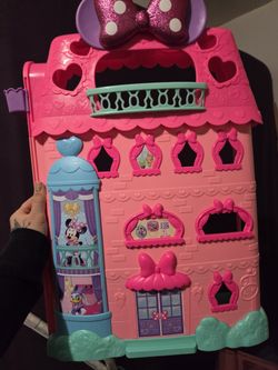 Minnie Mouse Doll House