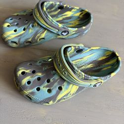 Crocs Marble Size 12 youth