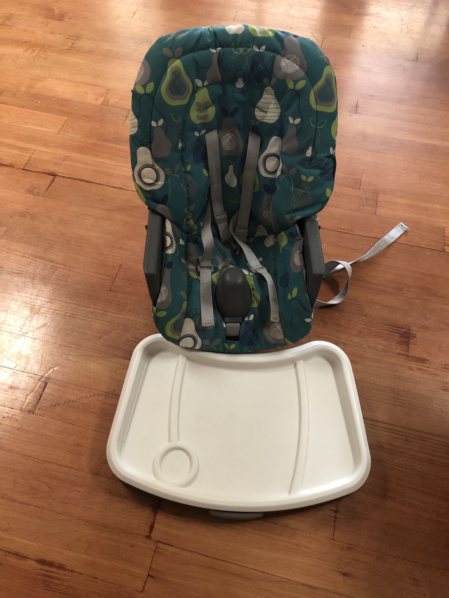 Graco Swivel High Chair/Booster Seat.