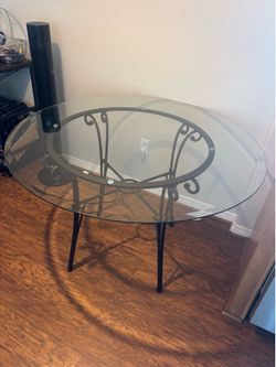 45” Round Glass Table - PICK UP IN SAN DIEGO