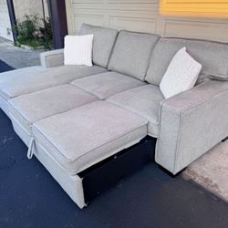 Gray Bob’s Furniture Sectional Couch Sofa With Pull Out Bed & Storage